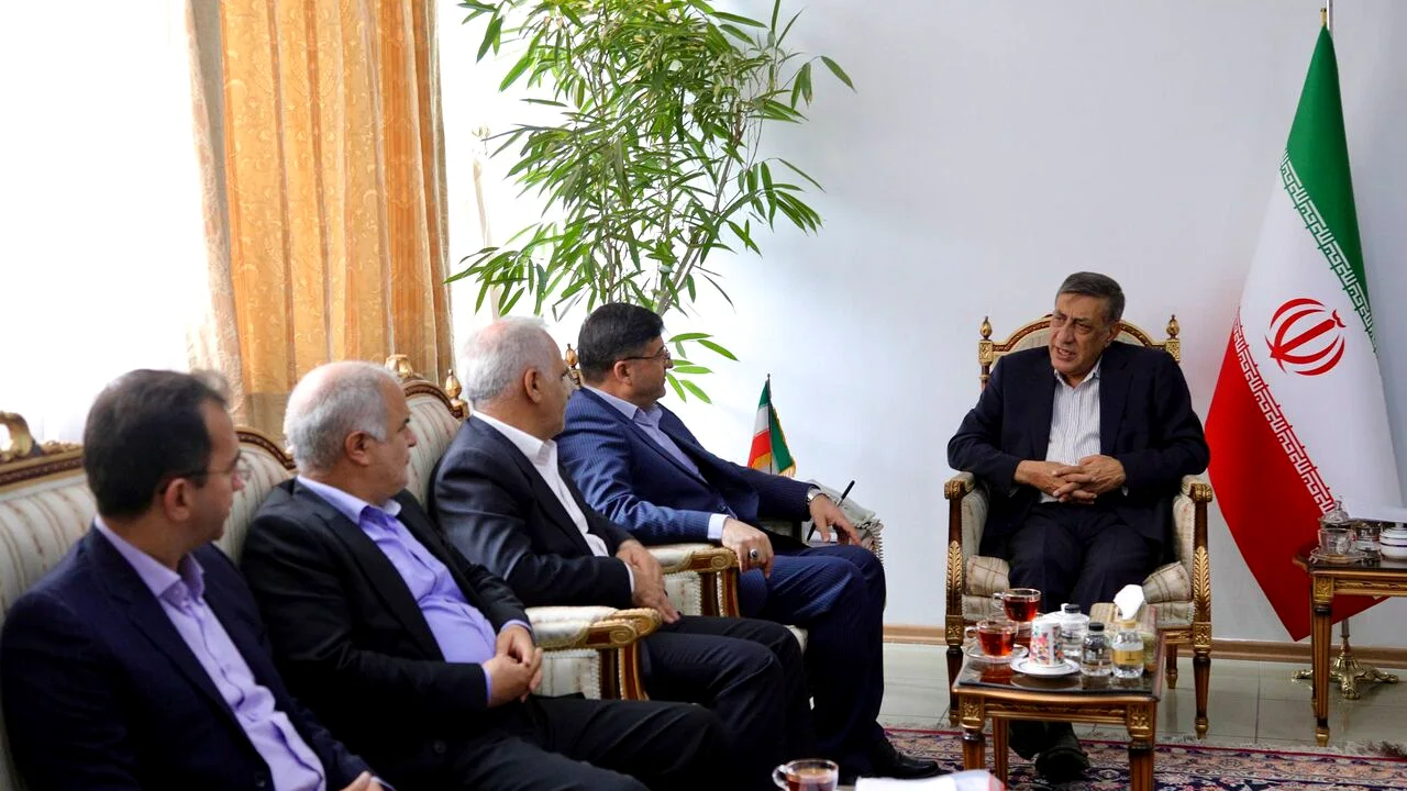بررسی مسائل سه استان توسط معاون اجرایی رئیسجمهور