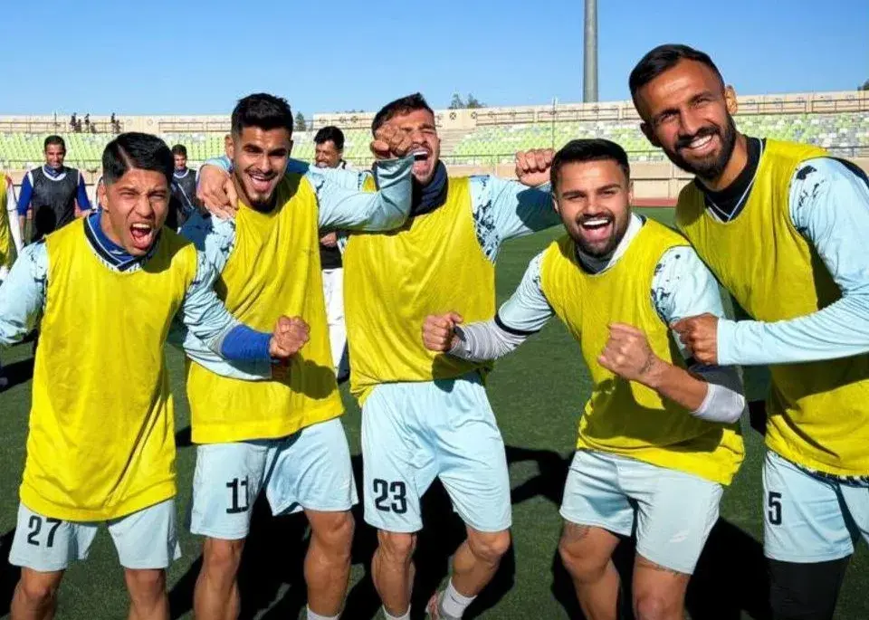 بدهی ۲.۹ میلیاردی استقلال به هتل و گرو گرفتن کارت ملی بازیکنان
