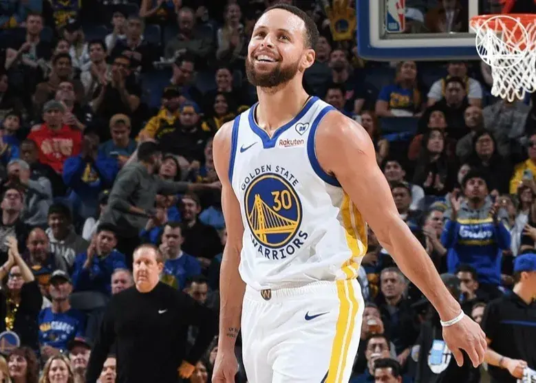 استیفن کری؛ پردرآمدترین بازیکن NBA به مدت ۱۰ فصل متوالی