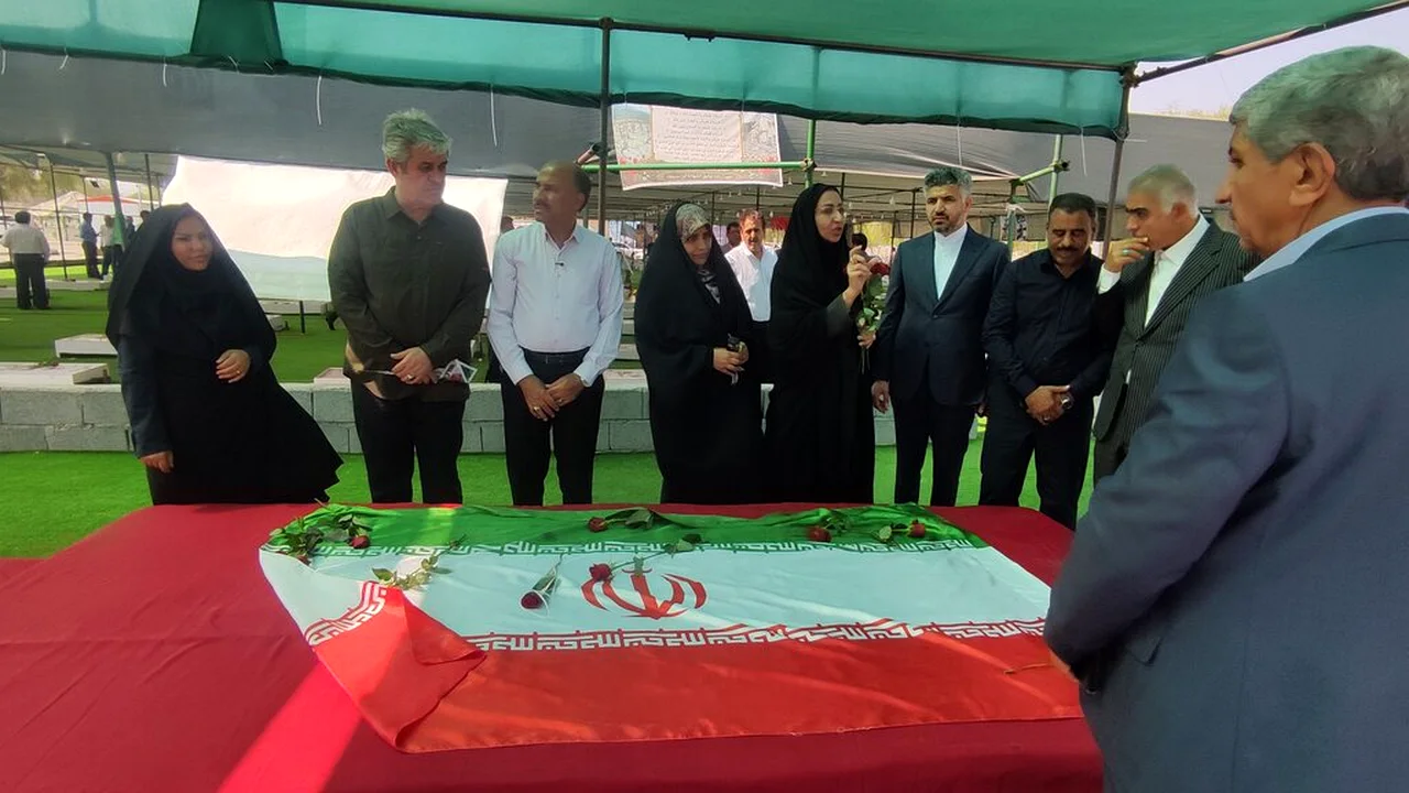 حرکت معنادار اعضای کمیسیون بودجه در میناب؛ رازی که در گلزار شهدا فاش شد!