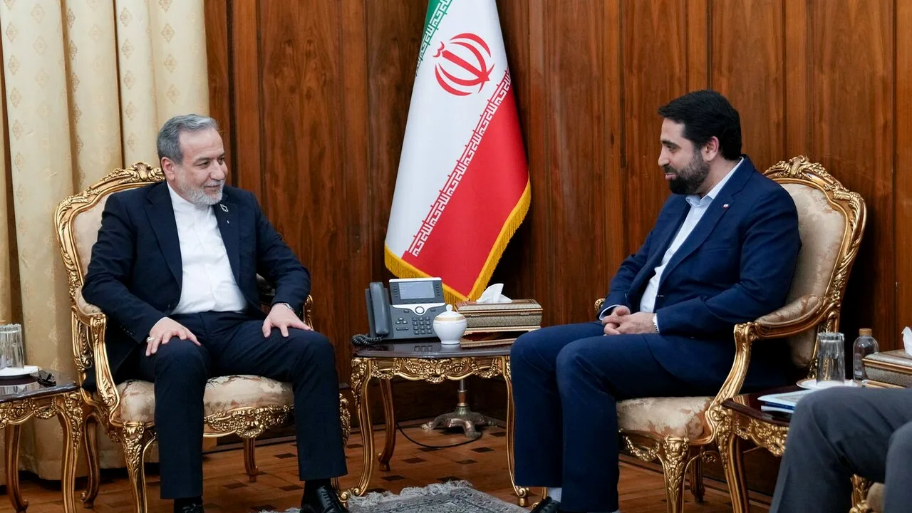 نشست رئیس فضای مجازی با وزیر خارجه برای هماهنگی