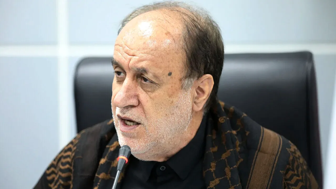 تأکید نایبرئیس مجلس بر همسطحی زندگی مسئولان با مردم