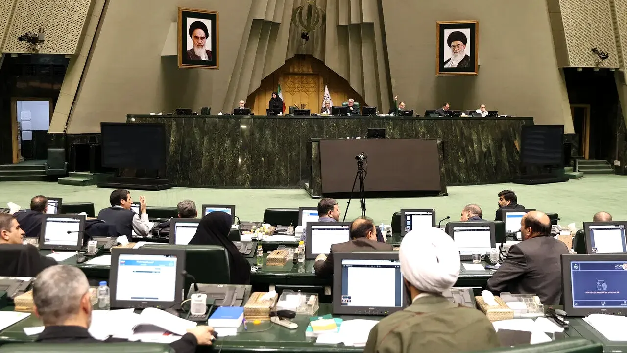 اولویت استیضاح دو وزیر در مجلس؛ انتقاد از انفعال مسئولان