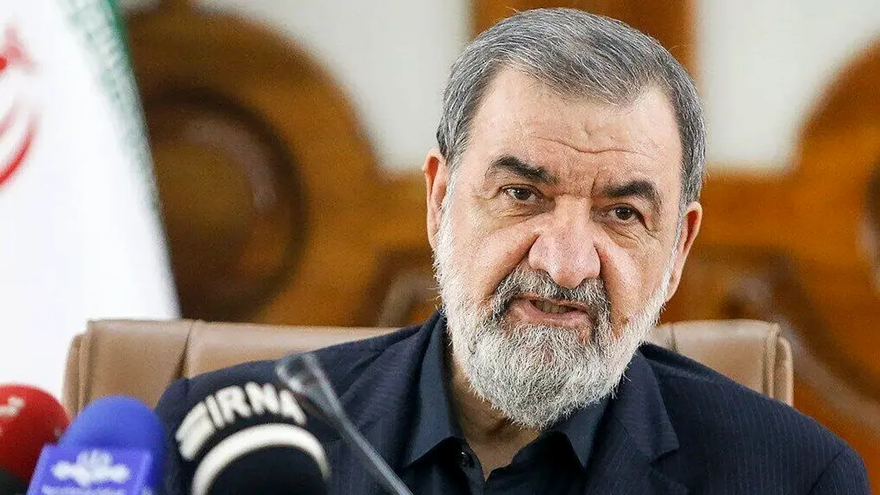تأکید محسن رضایی بر نقش رهبری در سرافرازی کشور