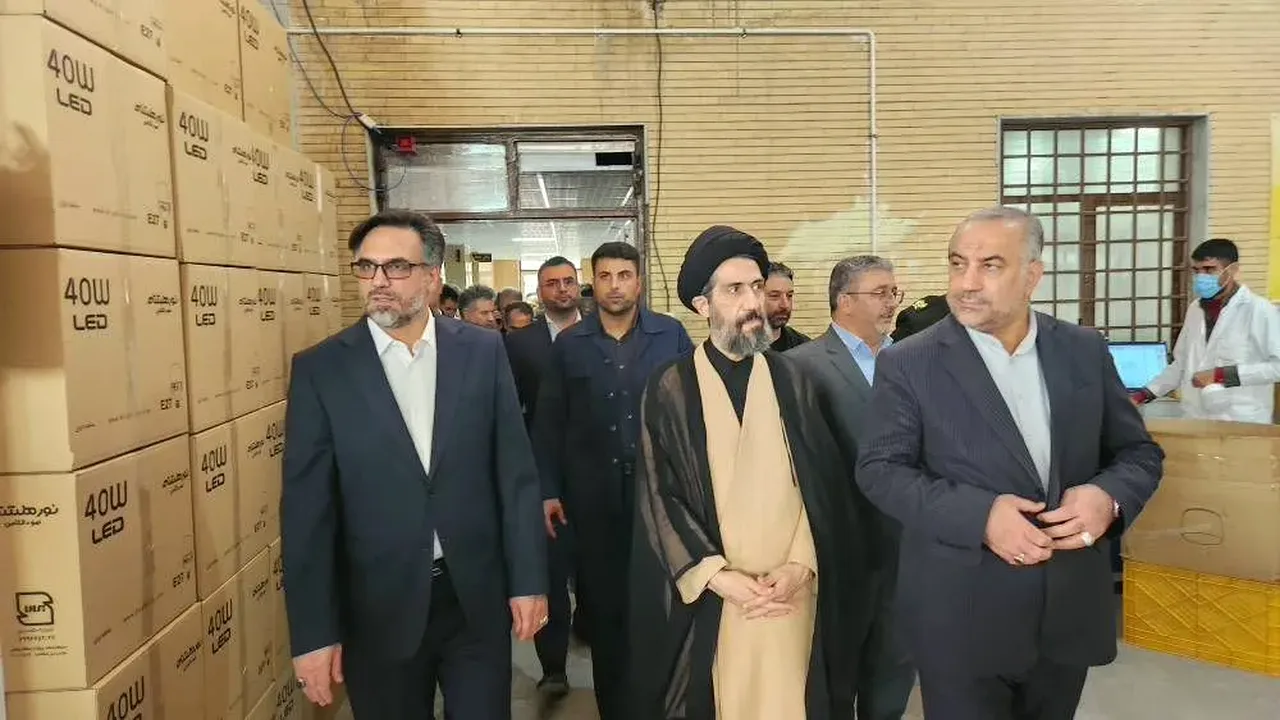 بازدید مقام ارشد زندانها از کارگاههای اشتغال در چهارمحال و بختیاری