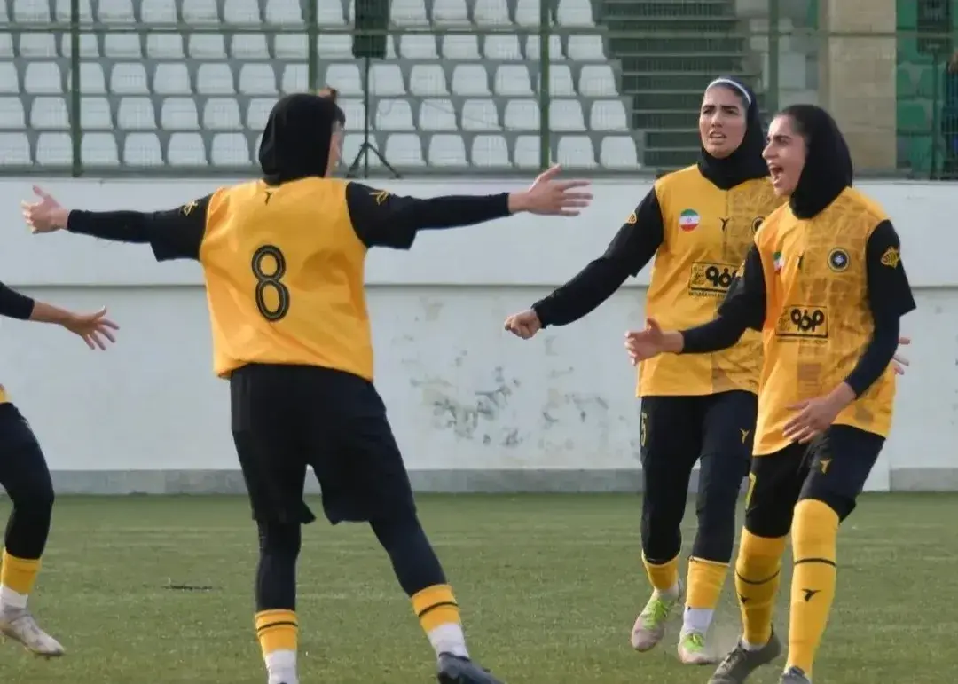 سپاهان با گل ثنا صادقی بر پالایش گاز غلبه کرد