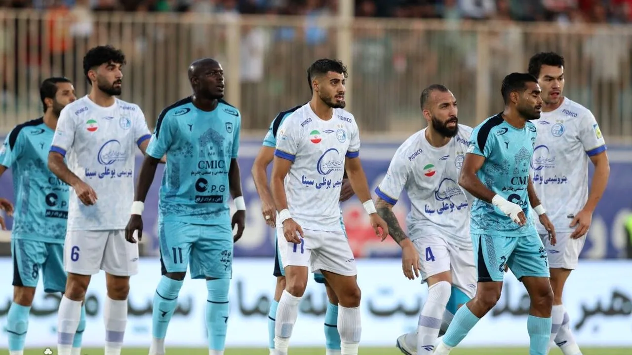 تراکتور در صدر جدول لیگ برتر ماندنی شد