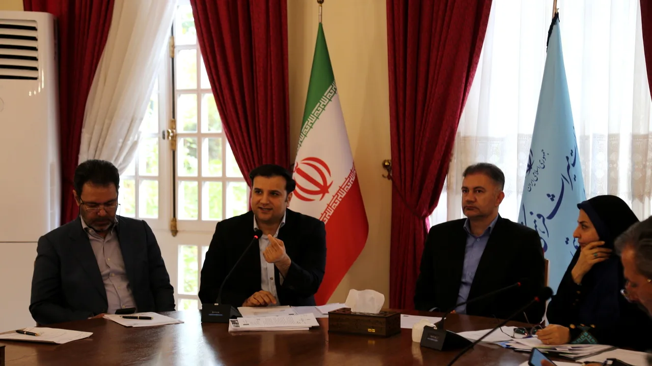 نشست مشترک مدیران برای بررسی بحرانهای سعدآباد