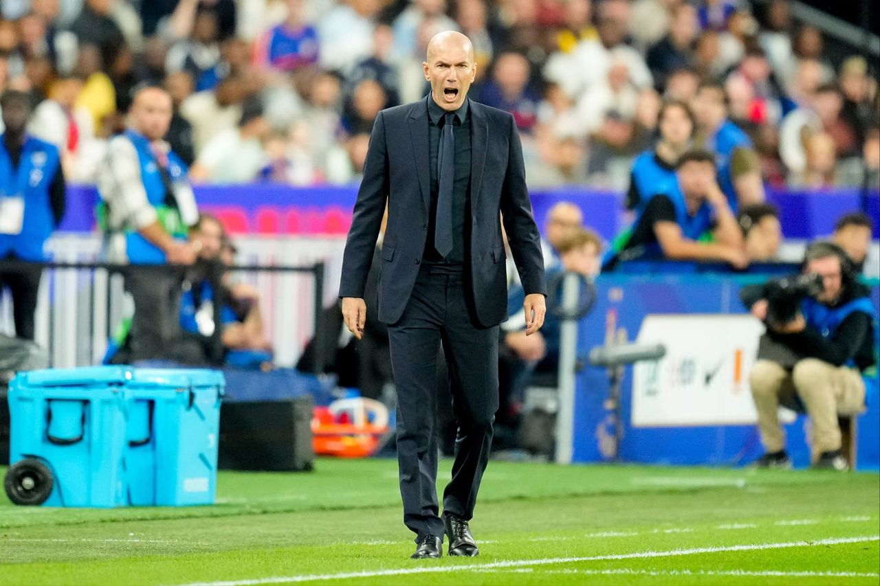 2545758