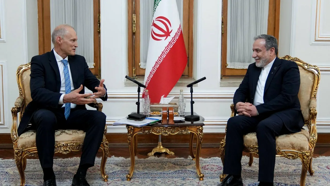 عراقچی: دیپلماسی و دفاع، دو بال سیاست خارجی ایران