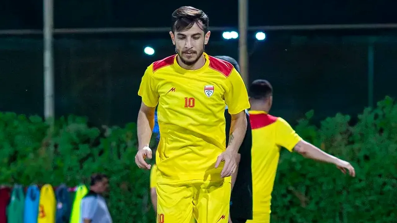 فرصت طلایی فرشاد احمدزاده برای درخشش مقابل پرسپولیس