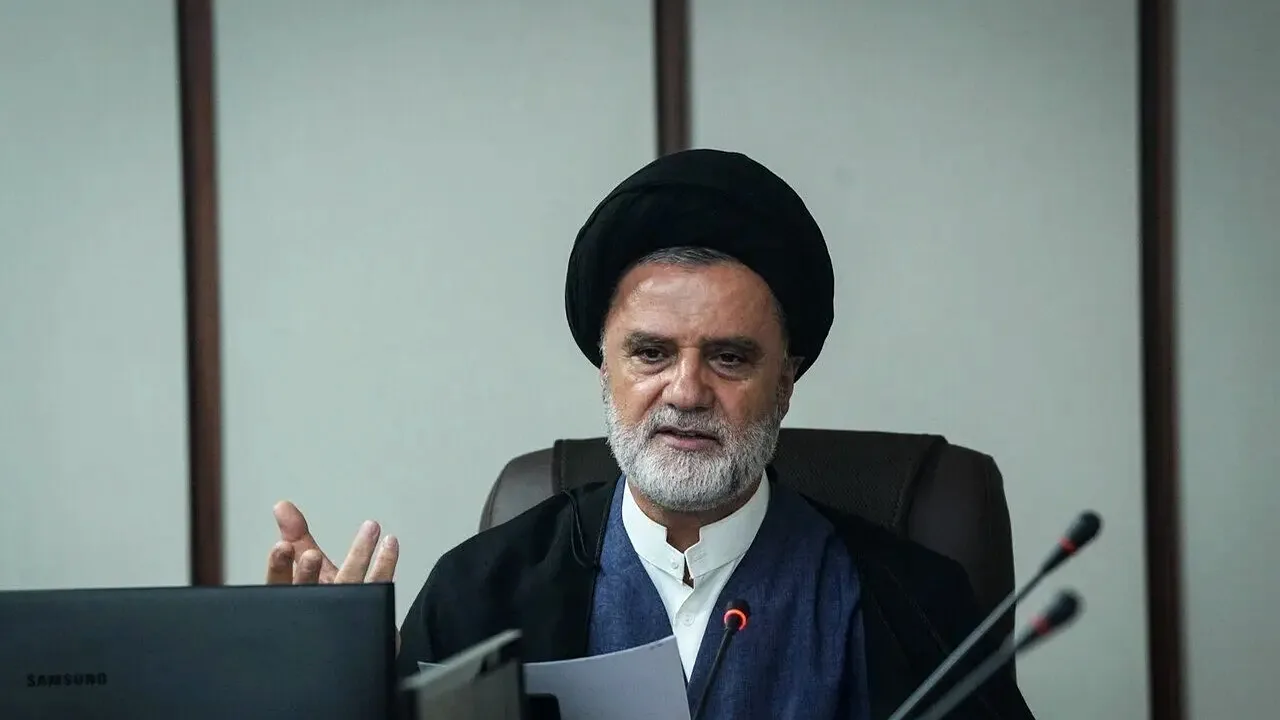 درخواست نماینده مجلس از رهبر انقلاب درباره ساخت بمب اتم