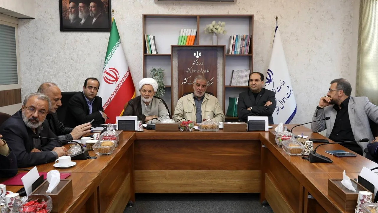 مجلس بر تسریع صدور کارت ملی و رفع موازیکاری تأکید کرد