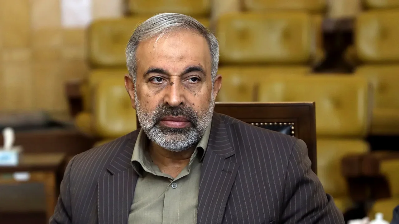 نامهای که وزیر بهداشت را در آستانه تصمیم سخت قرار داد؛ پشت پرده تخلفات دانشگاه علوم پزشکی ایران چیست؟