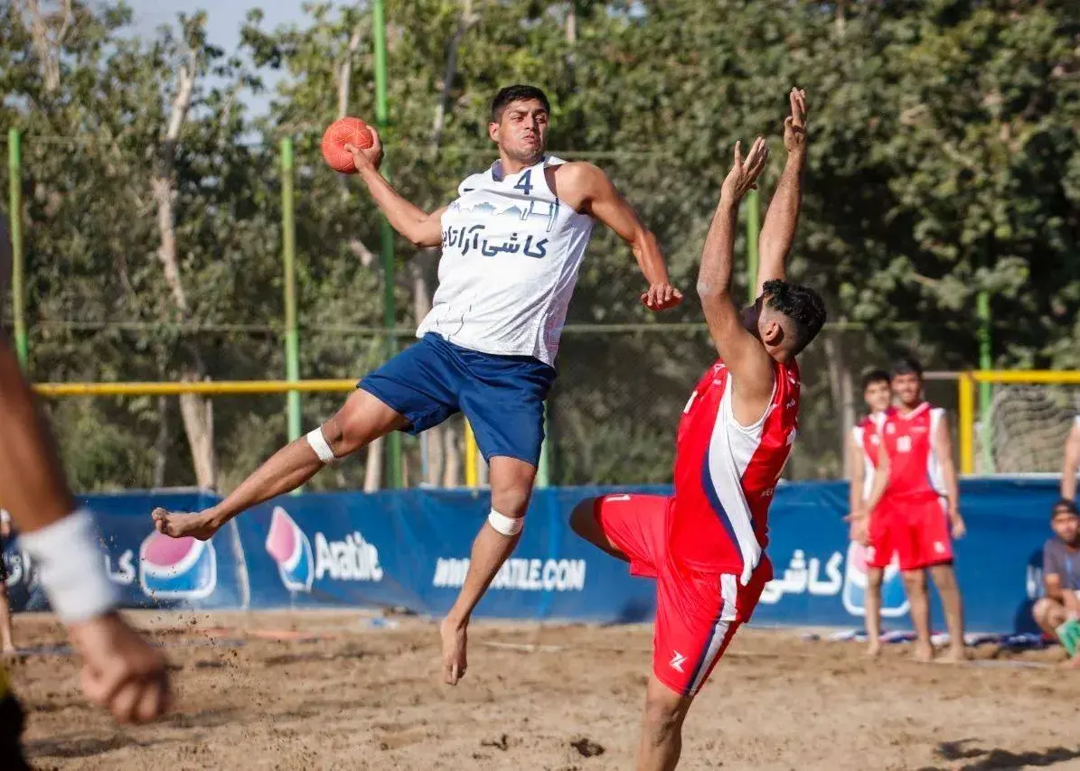 آراتایل اصفهان قهرمان لیگ برتر هندبال ساحلی مردان شد