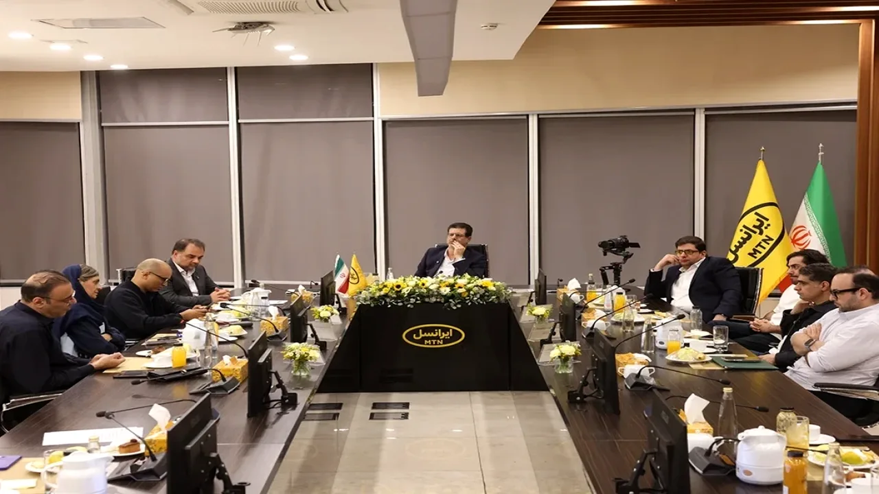 ایرانسل ۲۰ ساله شد؛ از رقابت تا چالشهای پیش رو