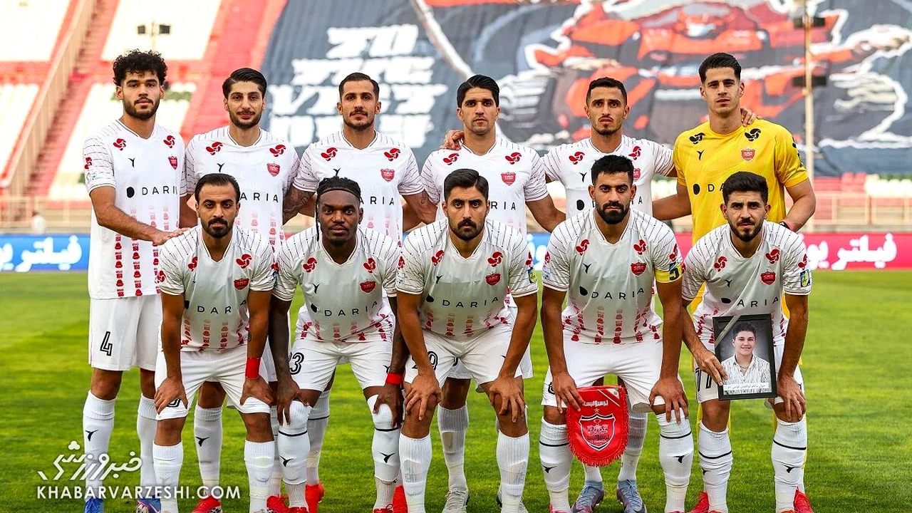 رنگ پیراهن پرسپولیس در شهربابک قرمز نیست؛ تصمیم عجیبی که هواداران را شوکه کرد!