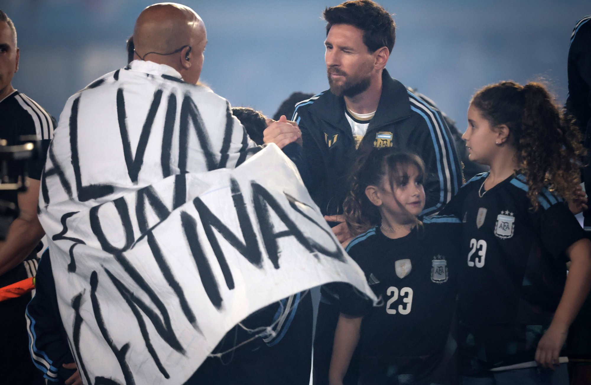 2546138