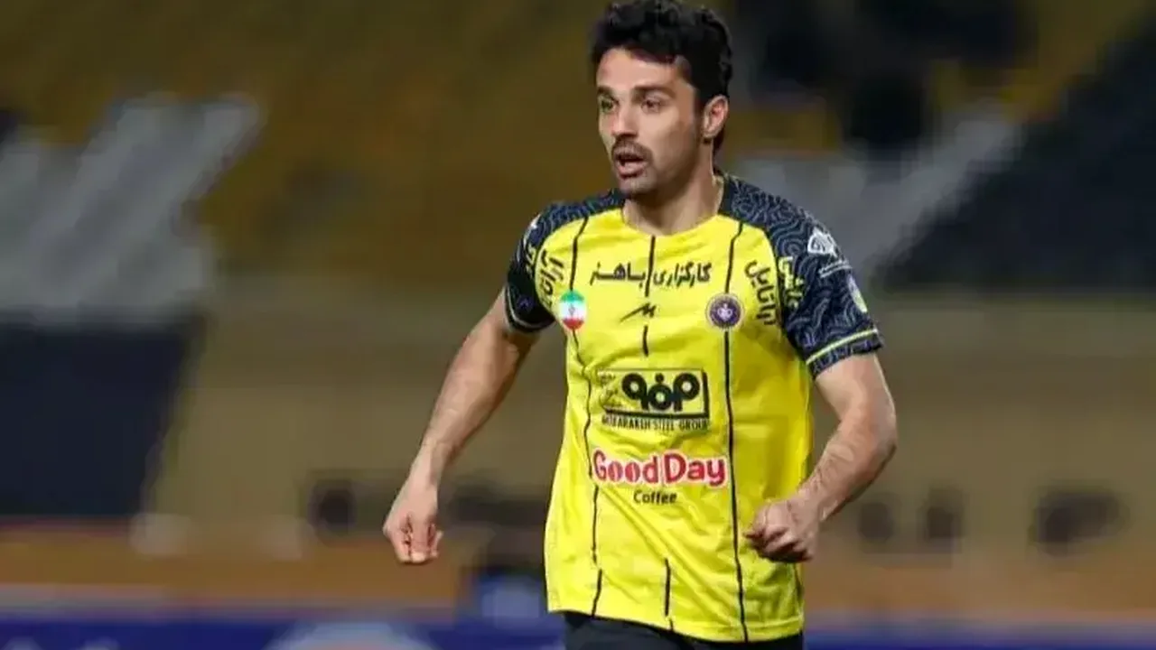 انتخاب غیرمنتظره نورافکن در پست دفاع راست سپاهان