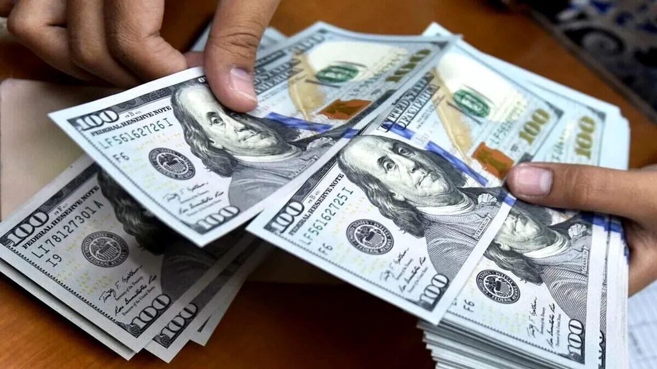 نوسان بازار ارز؛ دلار و یورو در ۵ آبان ۱۴۰۵