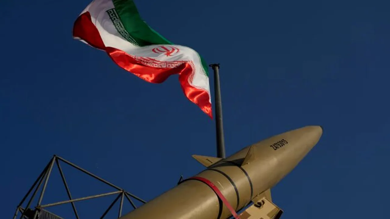 آمادگی ایران برای رویارویی نظامی؛ تحلیل لوموند