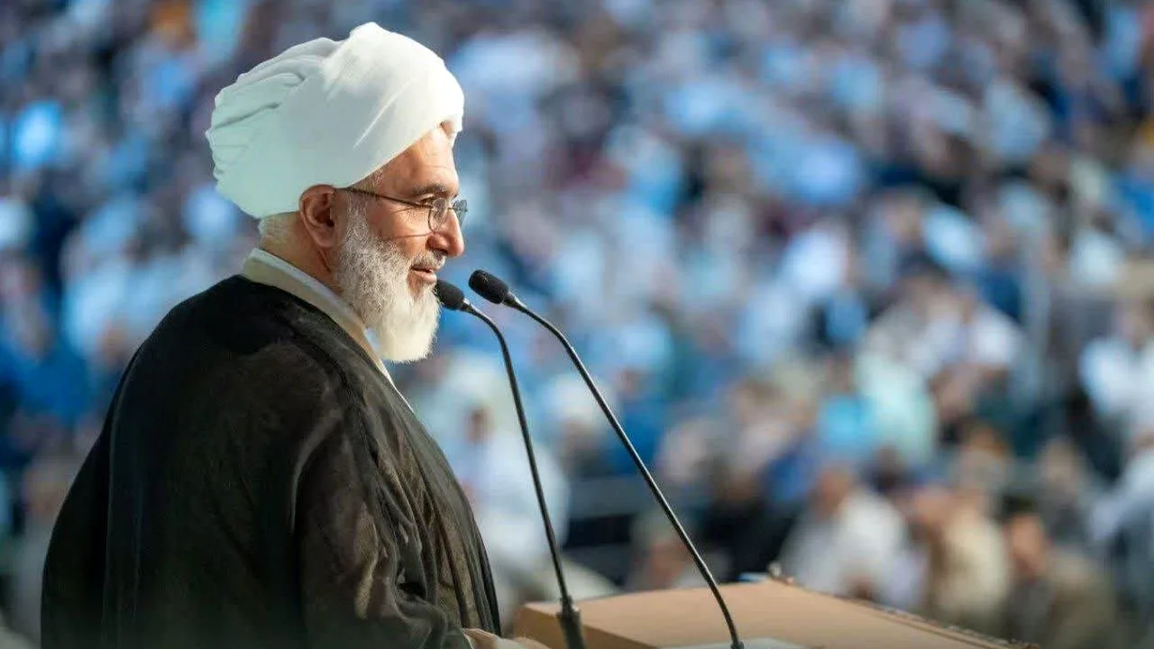 امام جمعه تهران: ملت ایران خواهان بازنگری در دکترین هستهای است