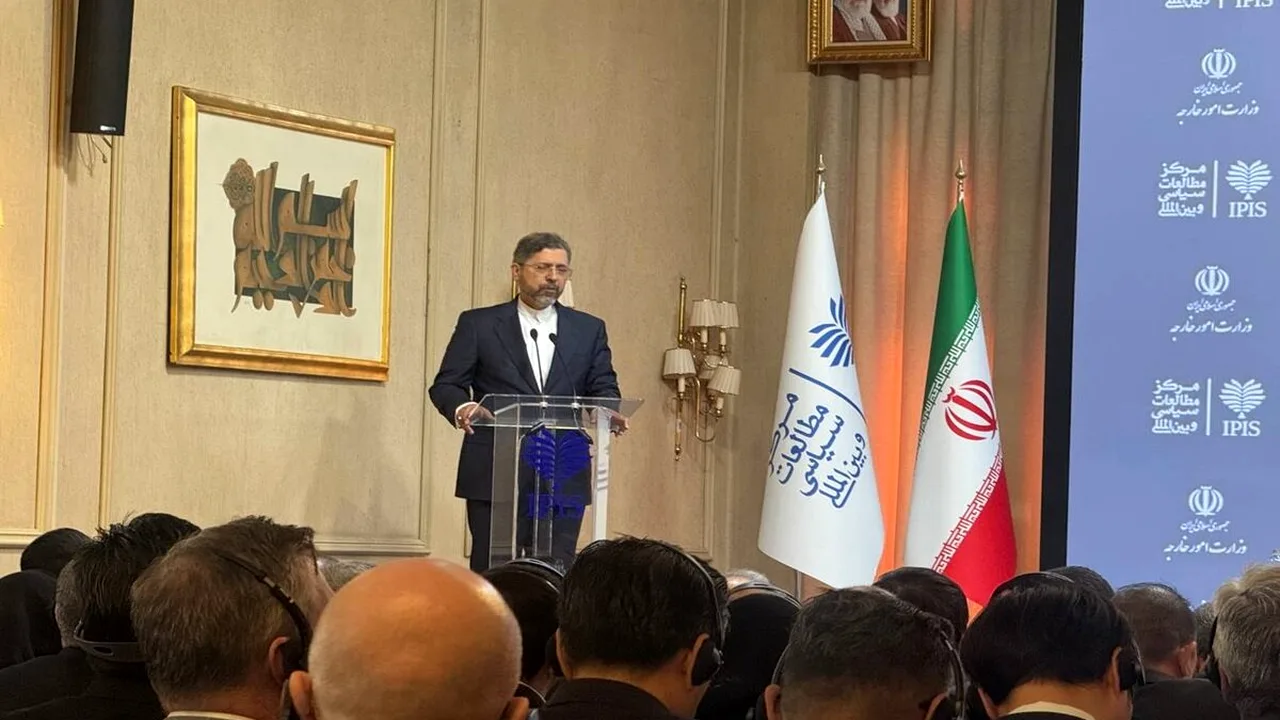 شهید خرازی؛ نماد وحدت در سیاست خارجی ایران