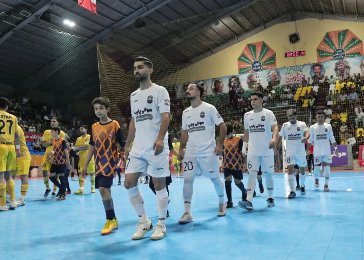 گیتی پسند، قهرمان لیگ برتر، در شروع ناموفق فصل جدید