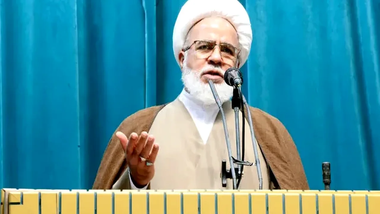 هشدار امام جمعه کرمانشاه درباره نفوذ مالی در بدنه نظام