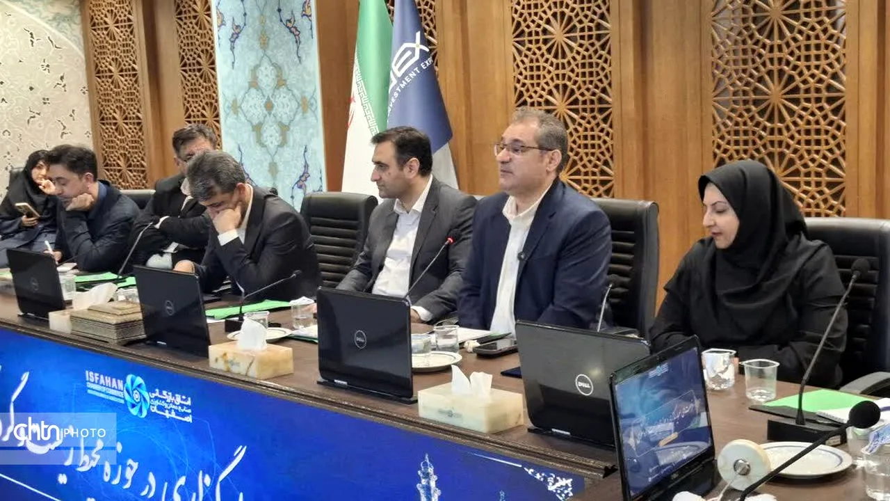 چرخش اقتصاد اصفهان به سوی گردشگری پاک