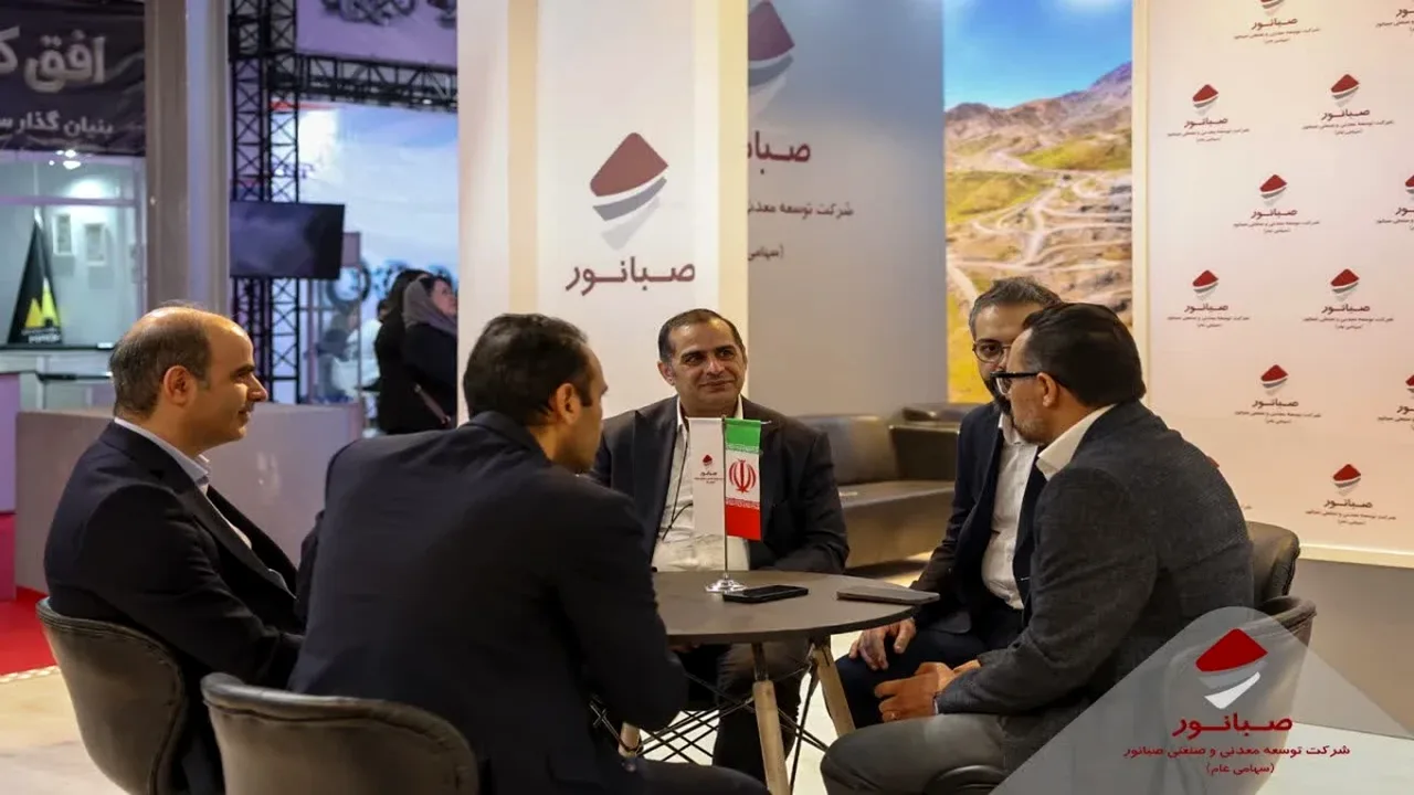 تجلیل از خادمان موکبهای صنعت مس در همایش «صنعت و خدمت»