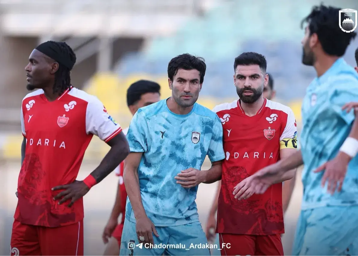 چادرملو با نمایش برجسته صادقیان پرسپولیس را شکست داد