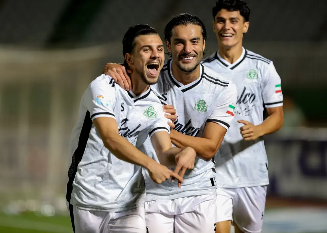 قنبری با پنالتی و گلزنی در دیدار با خیبر درخشش داشت
