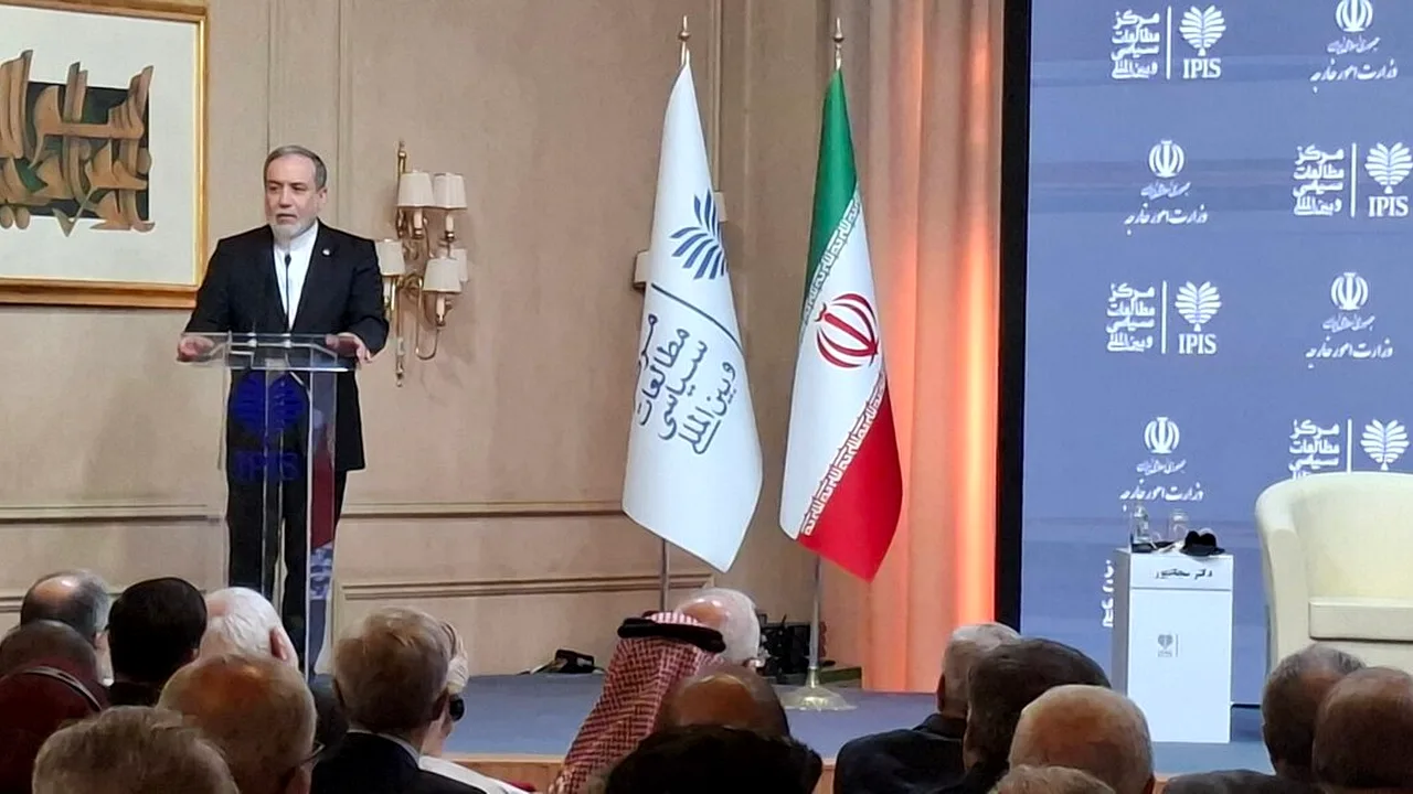 عراقچی: خرازی نماد دیپلماسی انقلابی و اجماعساز بود