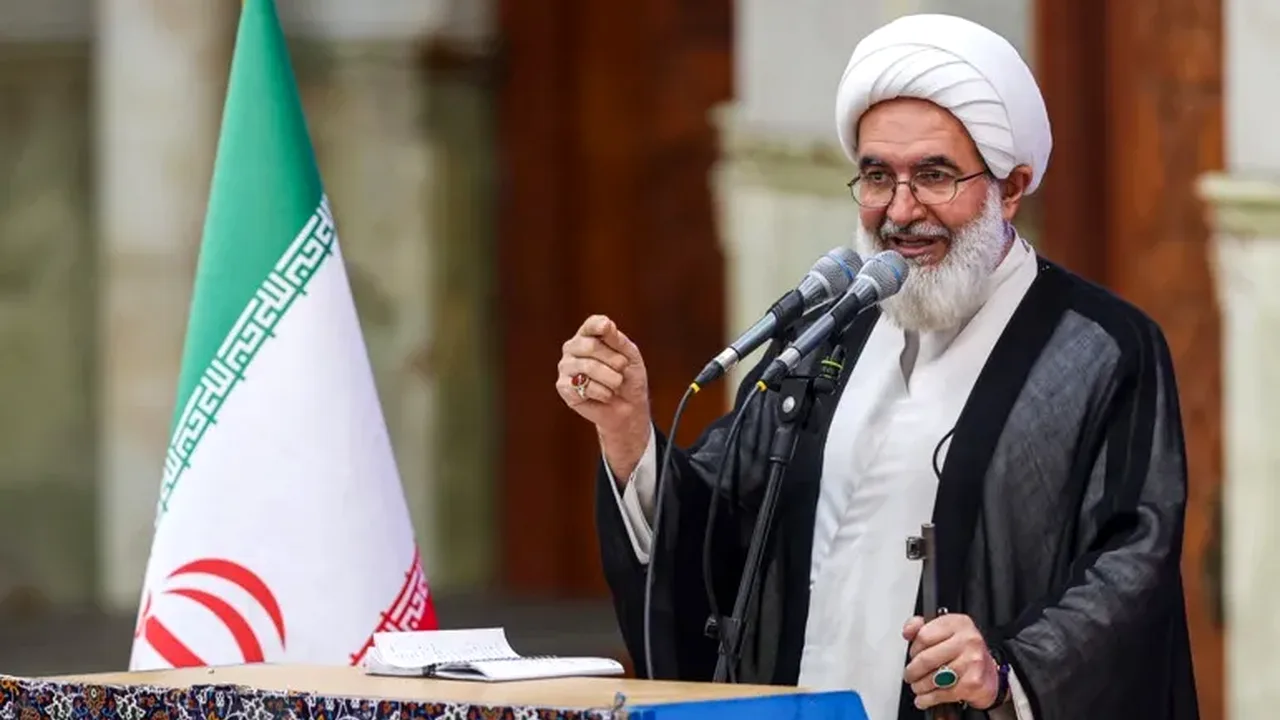 هشدار خطیب جمعه تهران درباره جنگ نرم علیه خانواده