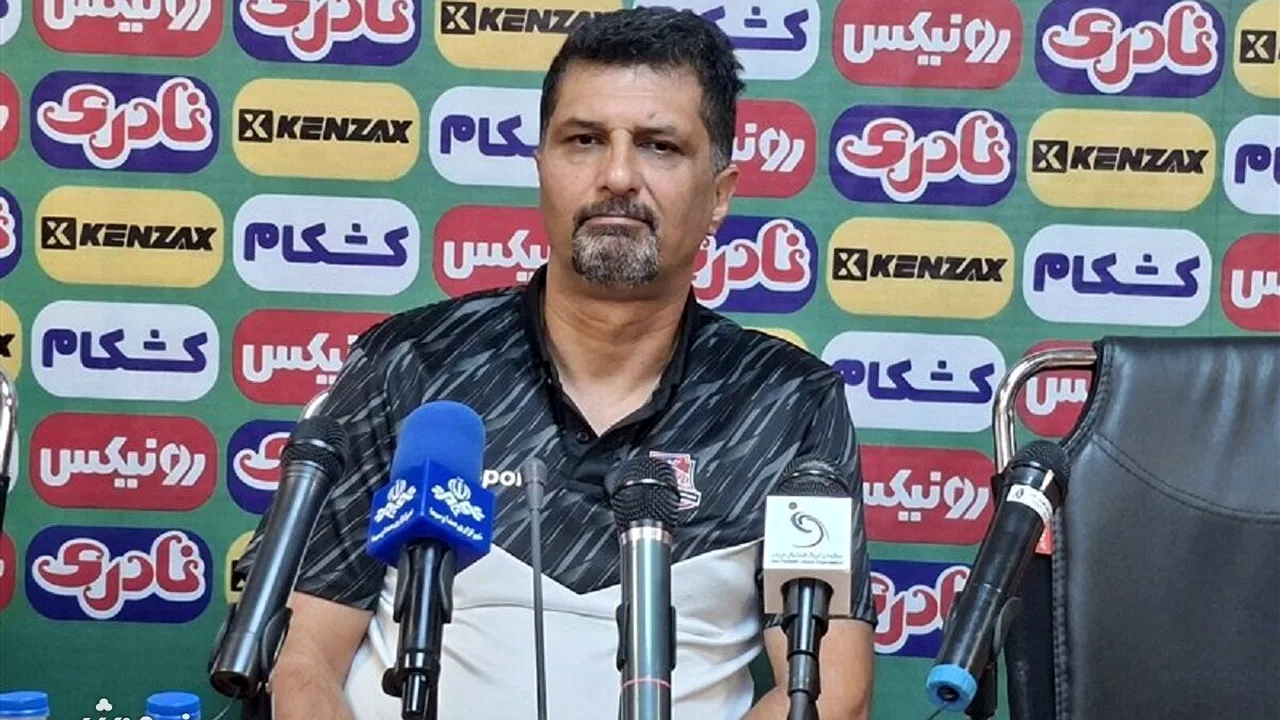 گفتوگوی شبانه مربی سابق پرسپولیس با مدیران مس شهربابک
