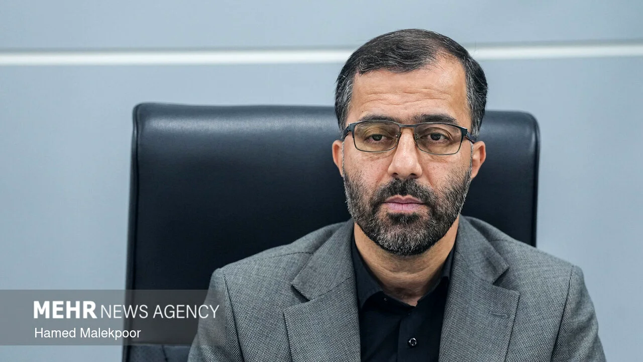 سخنگوی مجلس: تنگه هرمز گلوی آمریکا را فشرده است؛ چارهای که واشنگتن از آن فرار میکند