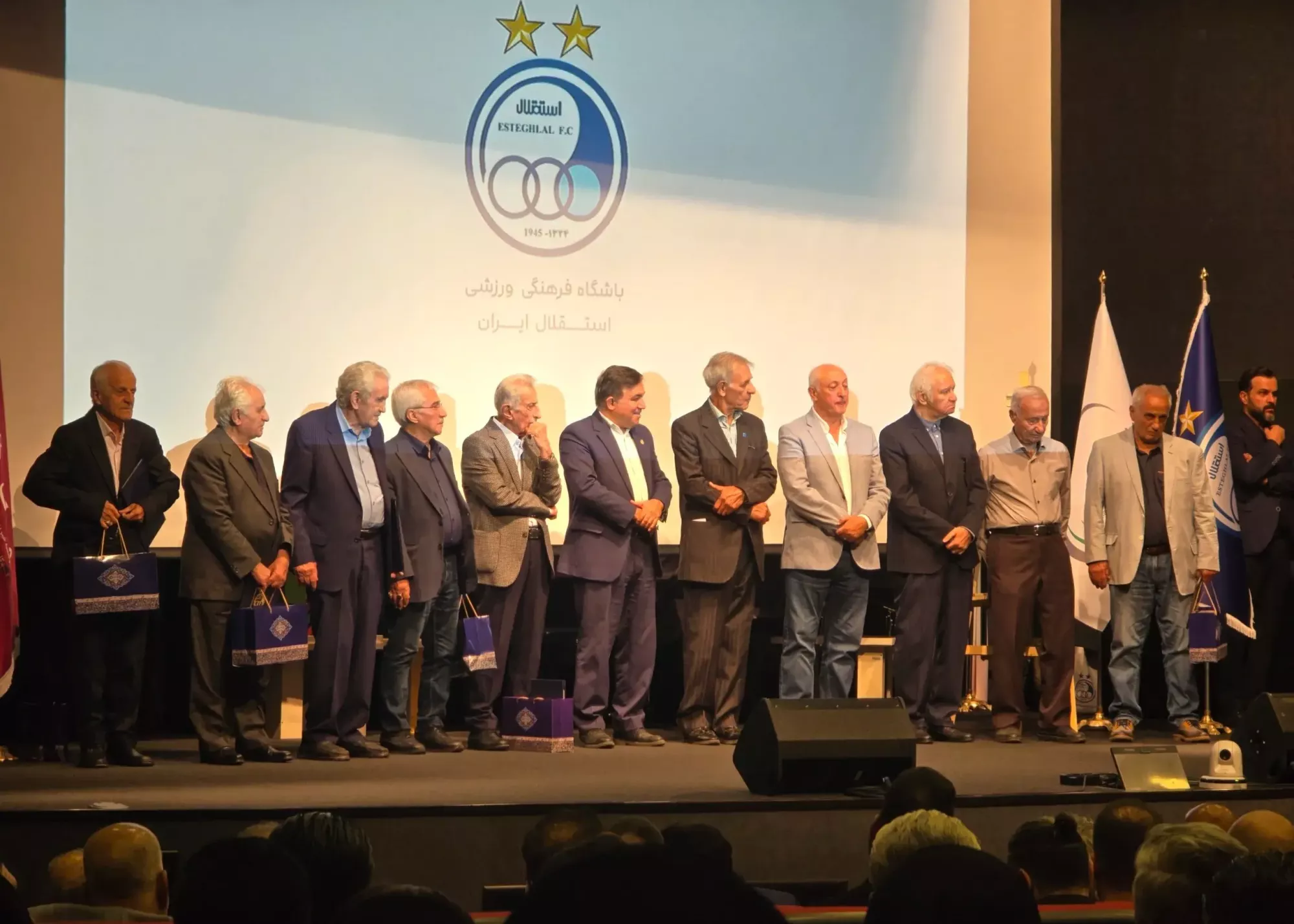 هشتاد و یکمین سالگرد استقلال: جشنی برای همه رشتهها