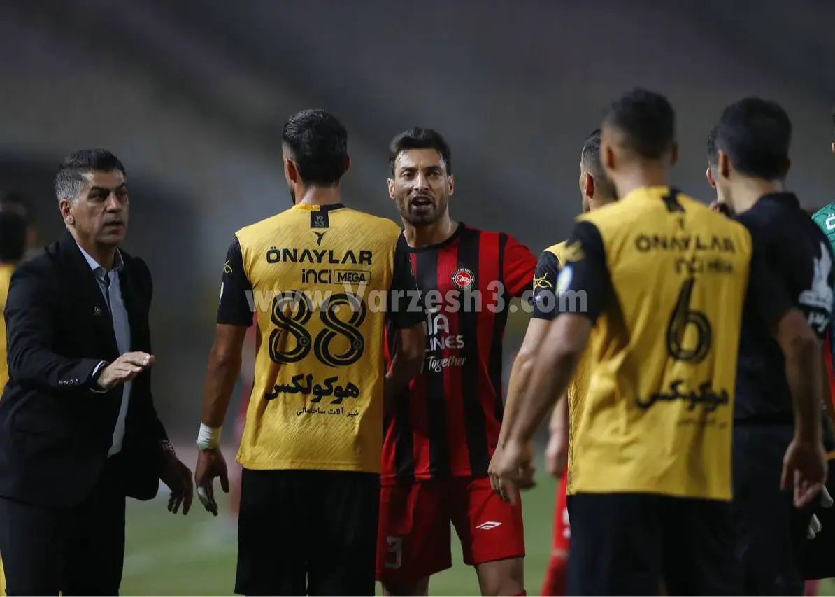 شجاع خلیلزاده: دعوا در فوتبال طبیعی است و فحاشی هم اتفاق میافتد