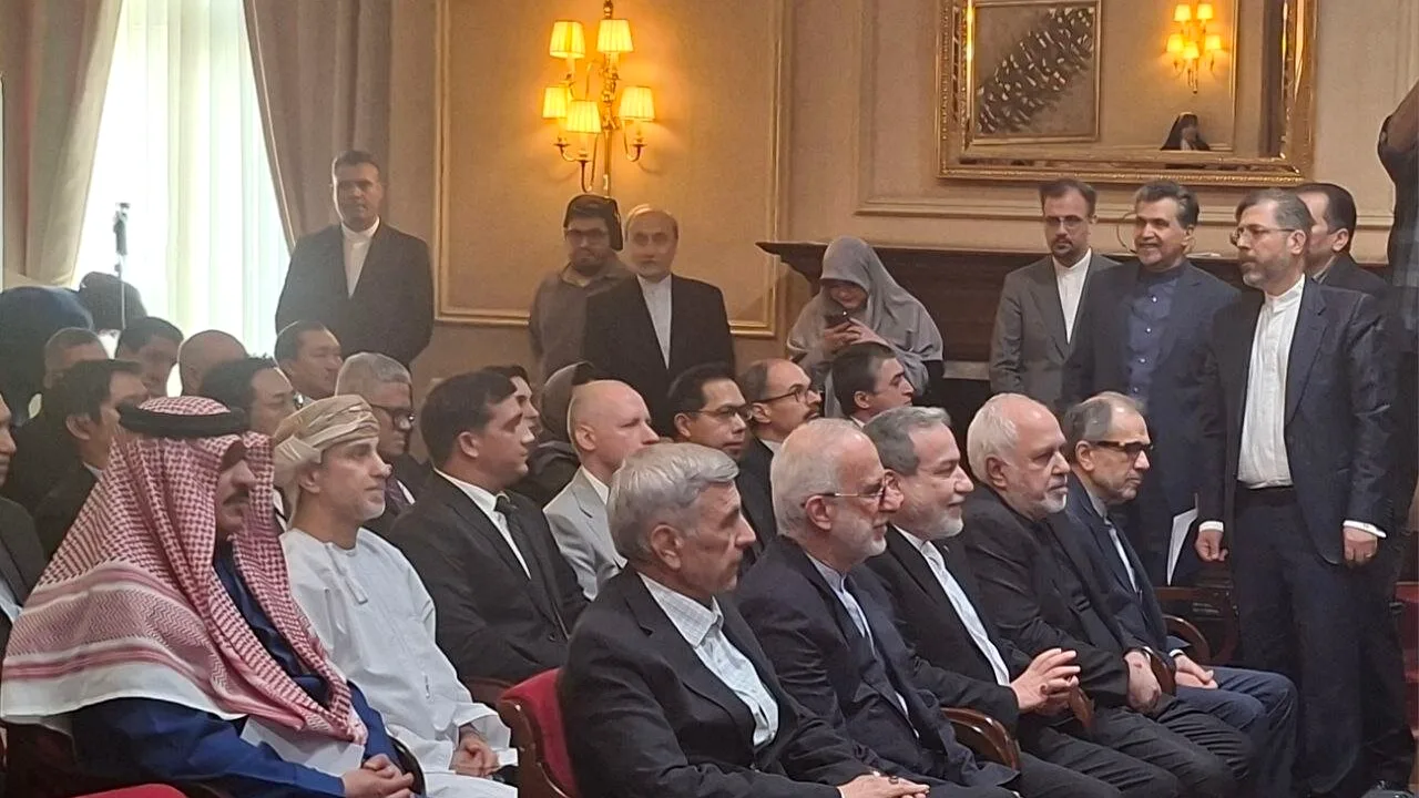 افتتاح مرکز اسناد و موزه شهید خرازی با حضور عراقچی
