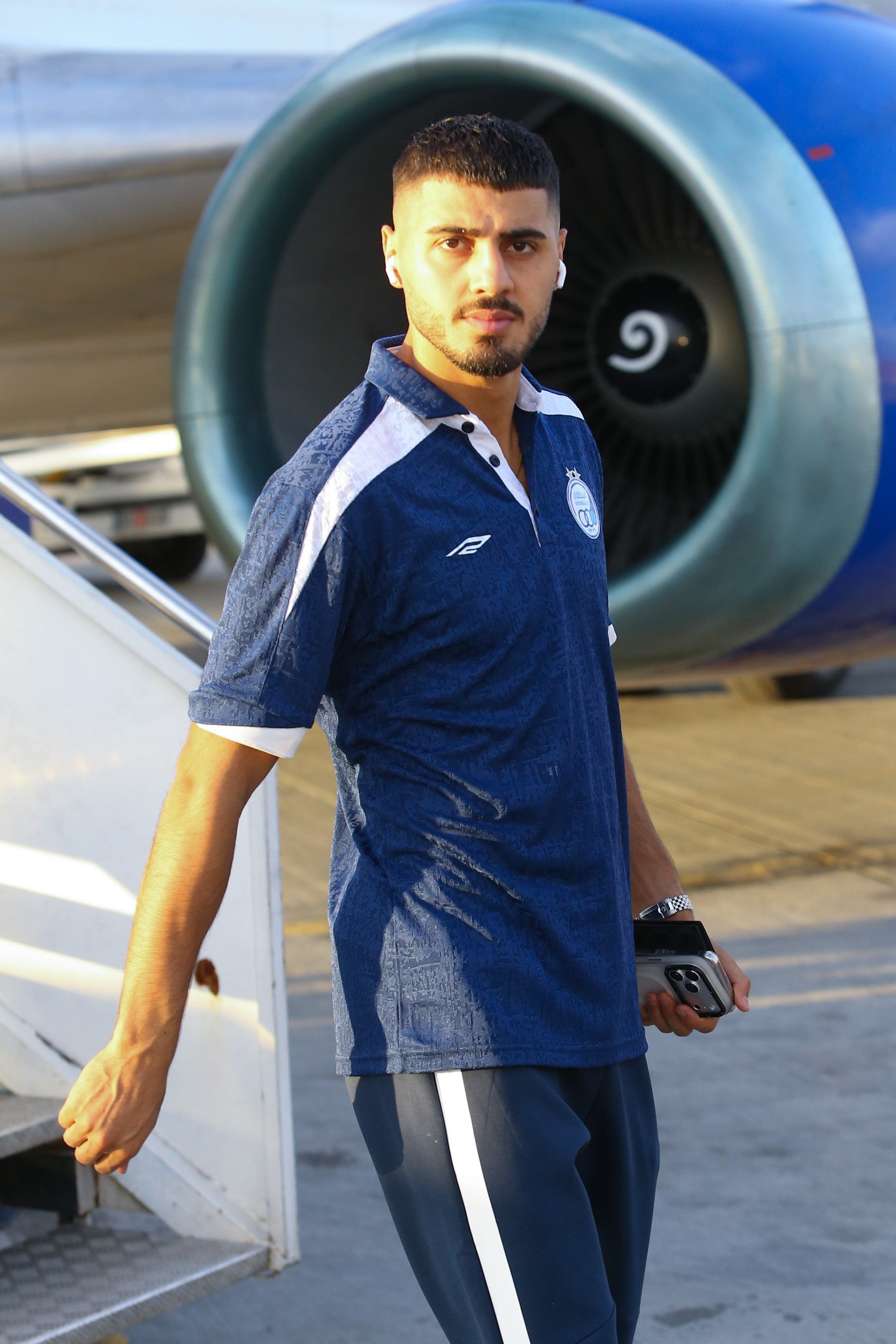2546458