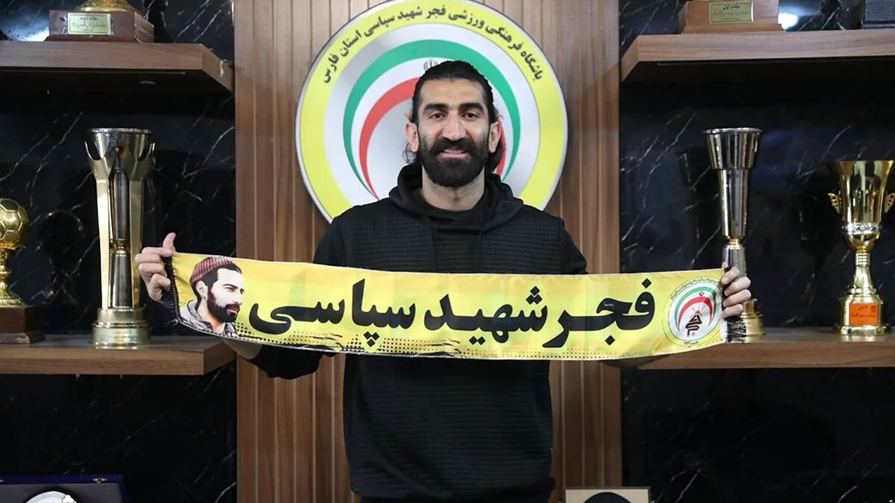 بیرانوند در فجرسپاسی؛ قرارداد امضا شد اما بازی در انتظار