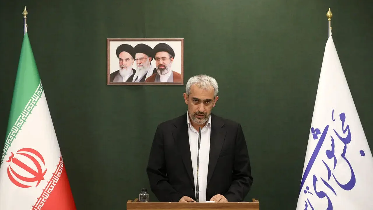 وزیر اقتصاد در مجلس از مردم عذرخواهی کرد