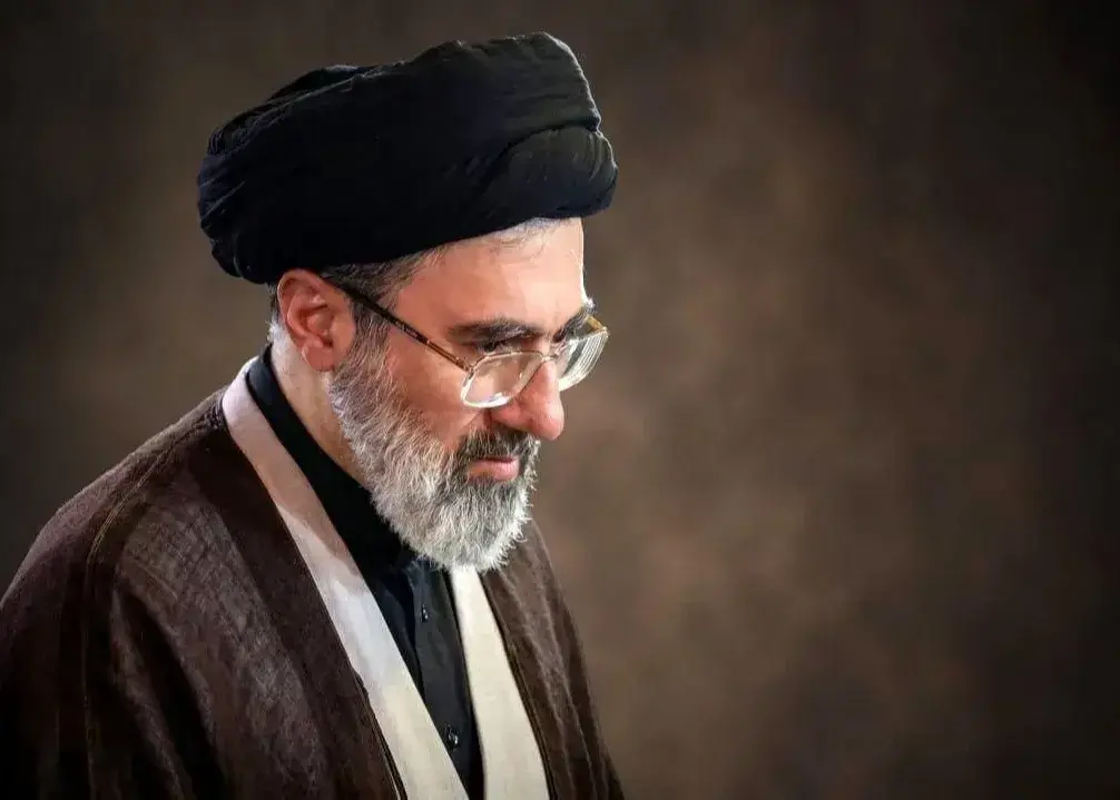 رهبر انقلاب: لزوم تبیین قدرت ایران در پیام هفته دولت