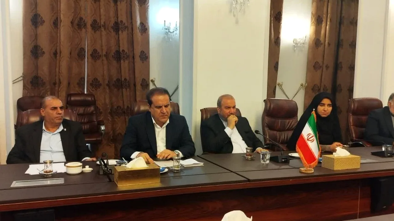 رایزنی استاندار ایلام در بغداد برای بازگشایی گذرگاههای مرزی
