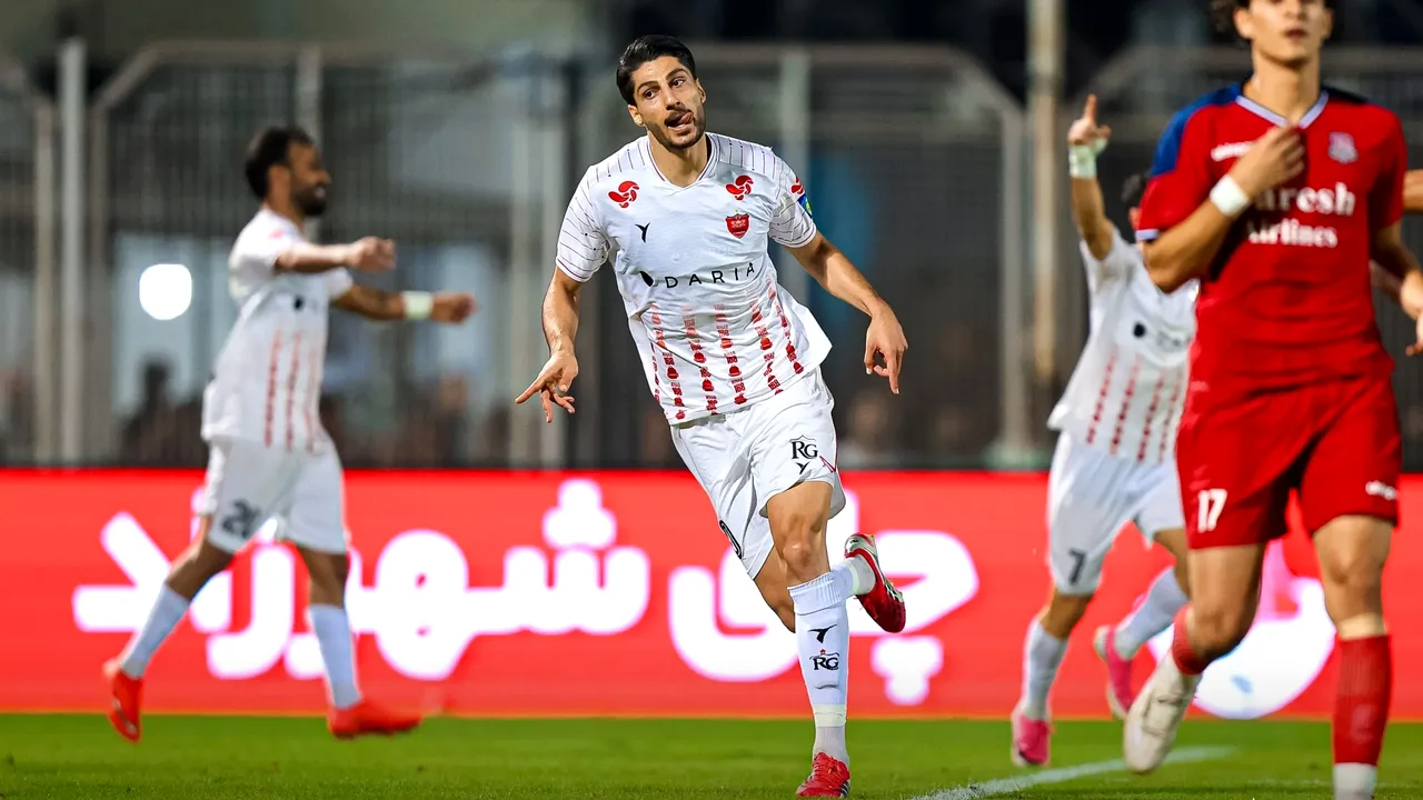 پرسپولیس با گل تماشایی محبی نساجی را شکست داد