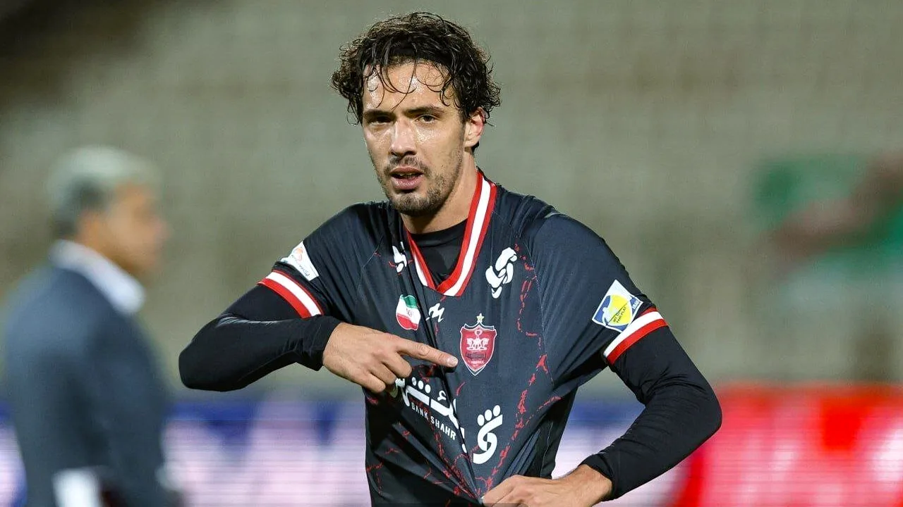 آینده مبهم دو ستاره پرسپولیس در نیمفصل