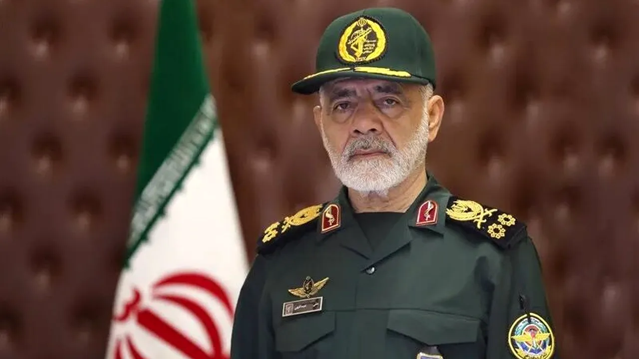 تأکید فرمانده ارشد نظامی بر صیانت از داراییهای راهبردی کشور