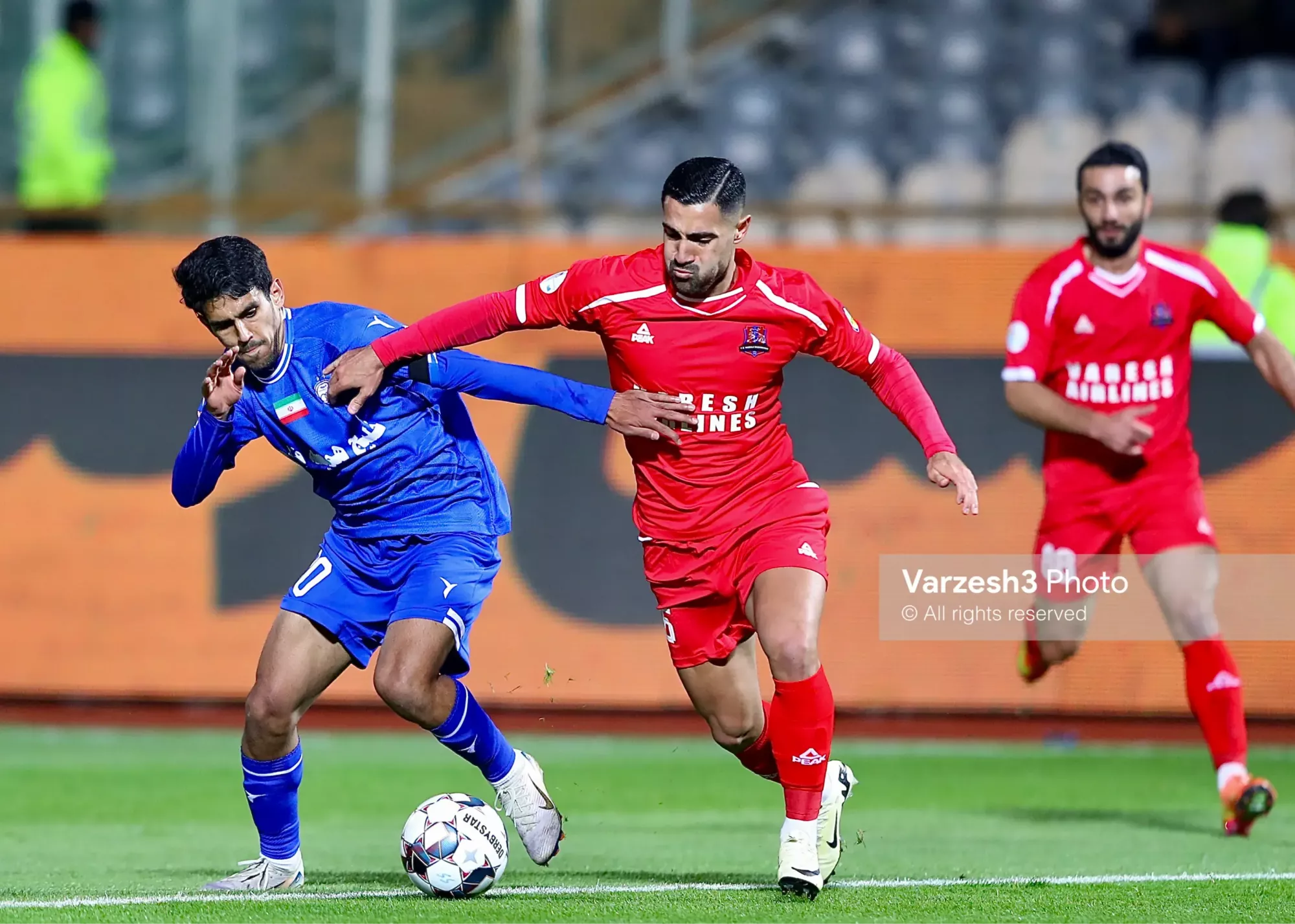 بازی استقلال و نساجی؛ نبردی فیزیکی در لیگ برتر