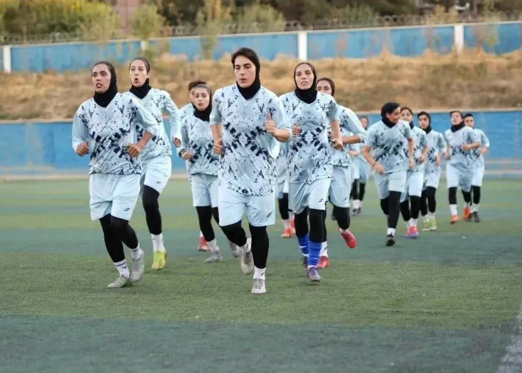 تیم فوتبال زنان استقلال آزاد به جذب بازیکن است